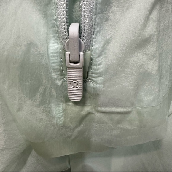 Lululemon Ocean Air Green High-Rise Step Out Short Packable Water-Repellent - Picture 8 of 10